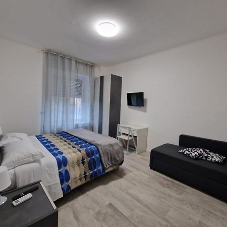 Appartamento Perla Nel Verde Cologno Monzese Buitenkant foto
